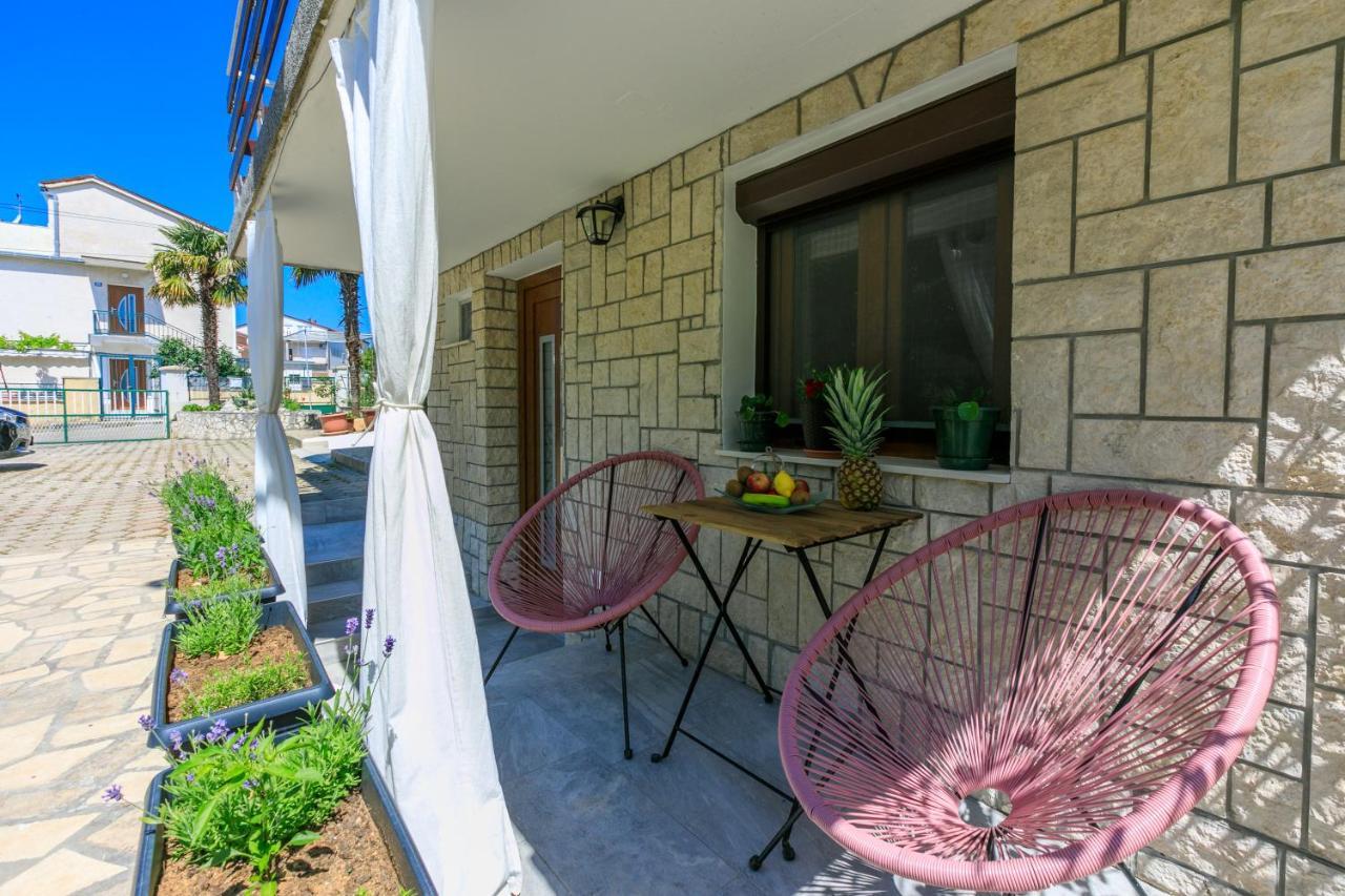Apartments Kira Crikvenica Exterior foto